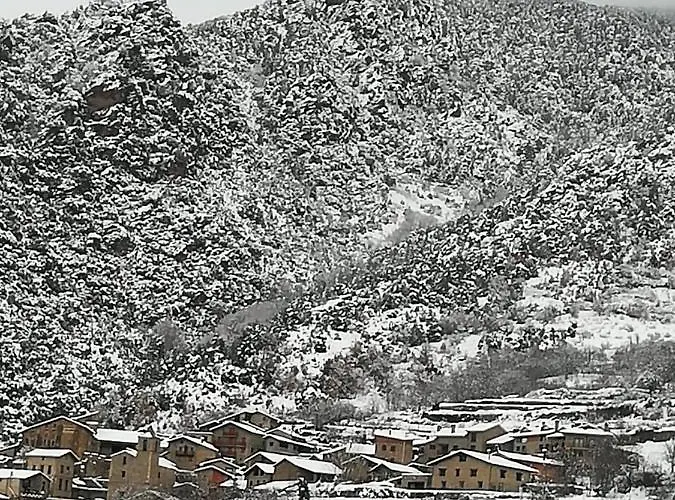 Kır Evi Cal Gerard - *